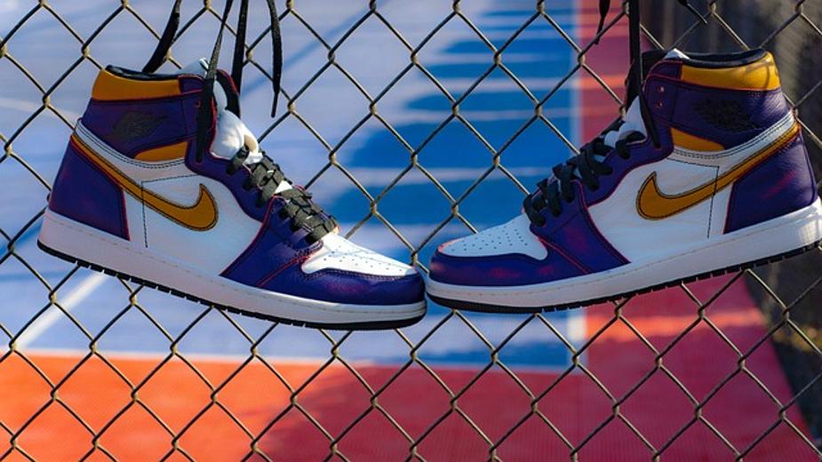 How to Tell If Nikes Are Fake